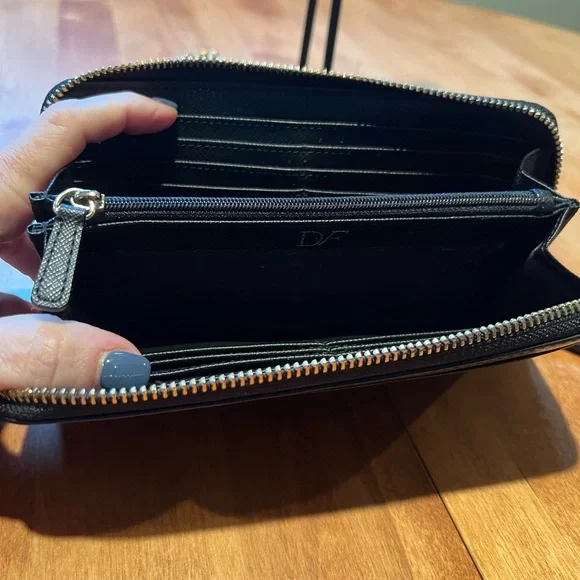 Diane von Furstenburg Leather Zip Around Wallet - Picture 2 of 2